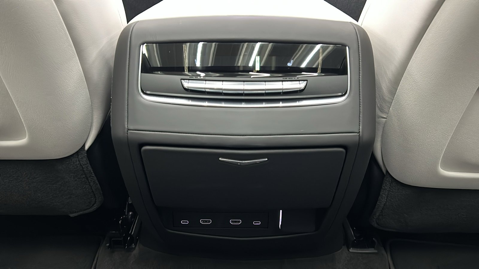 Used 2025 Cadillac Escalade Sport Platinum image 36