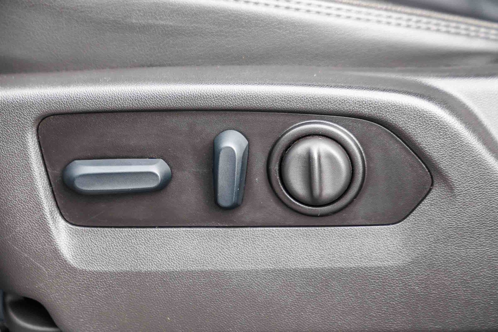 Used 2022 Chevrolet Silverado 2500 High Country w/ Safety Package II image 22