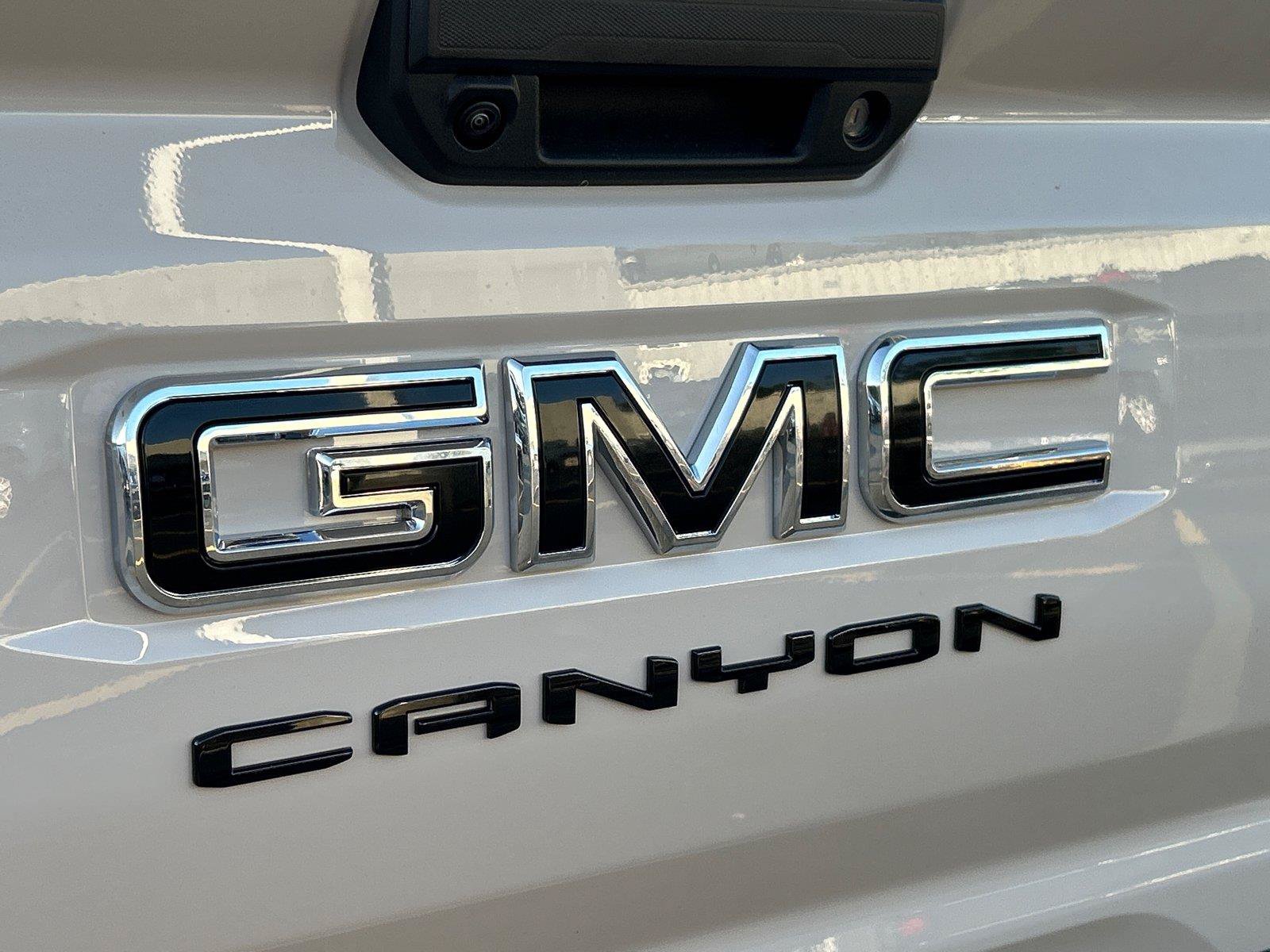 New 2026 GMC Canyon AT4 w/ Nightfall Edition AWD/4WD image 34