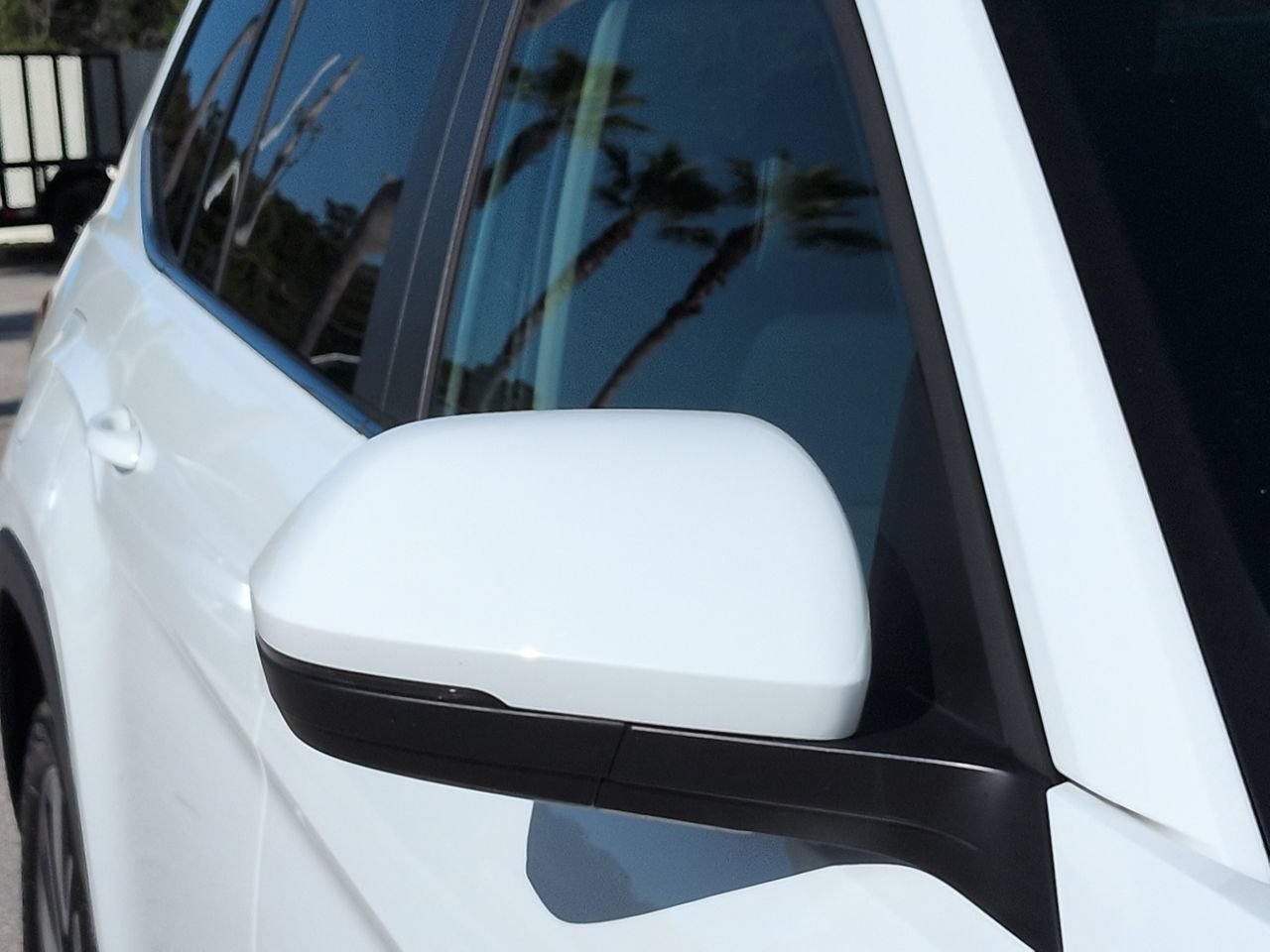 Used 2025 Volkswagen Atlas SE FWD image 11