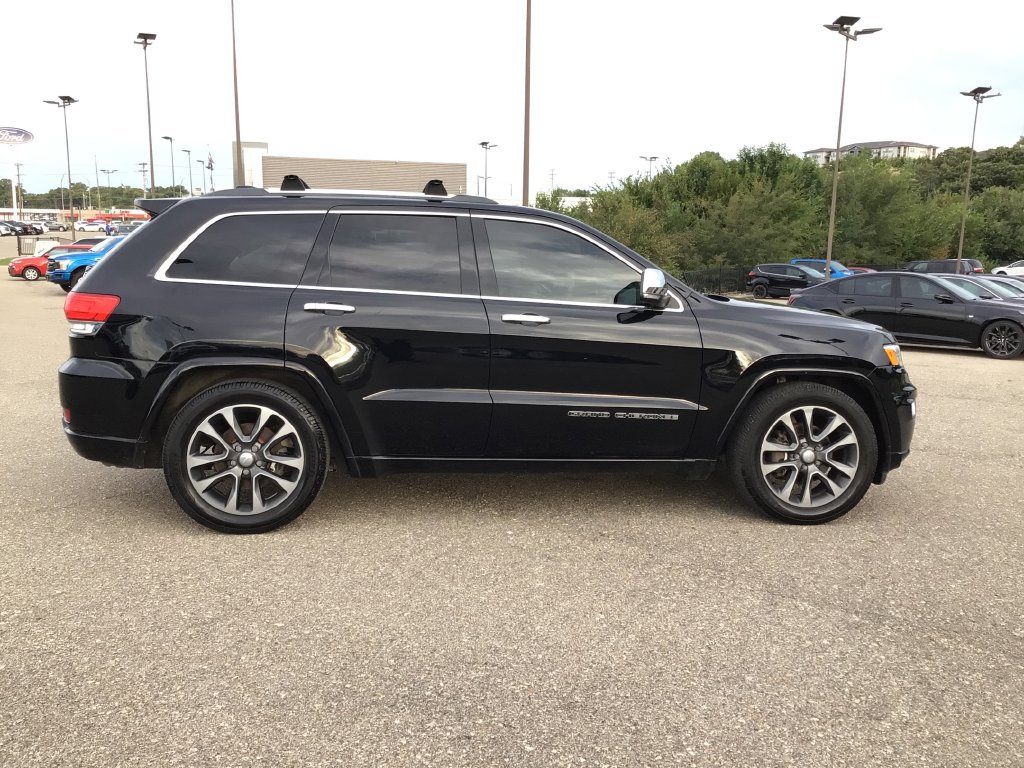 Used 2017 Jeep Grand Cherokee Overland AWD/4WD image 7
