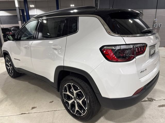 New 2025 Jeep Compass Limited image 11