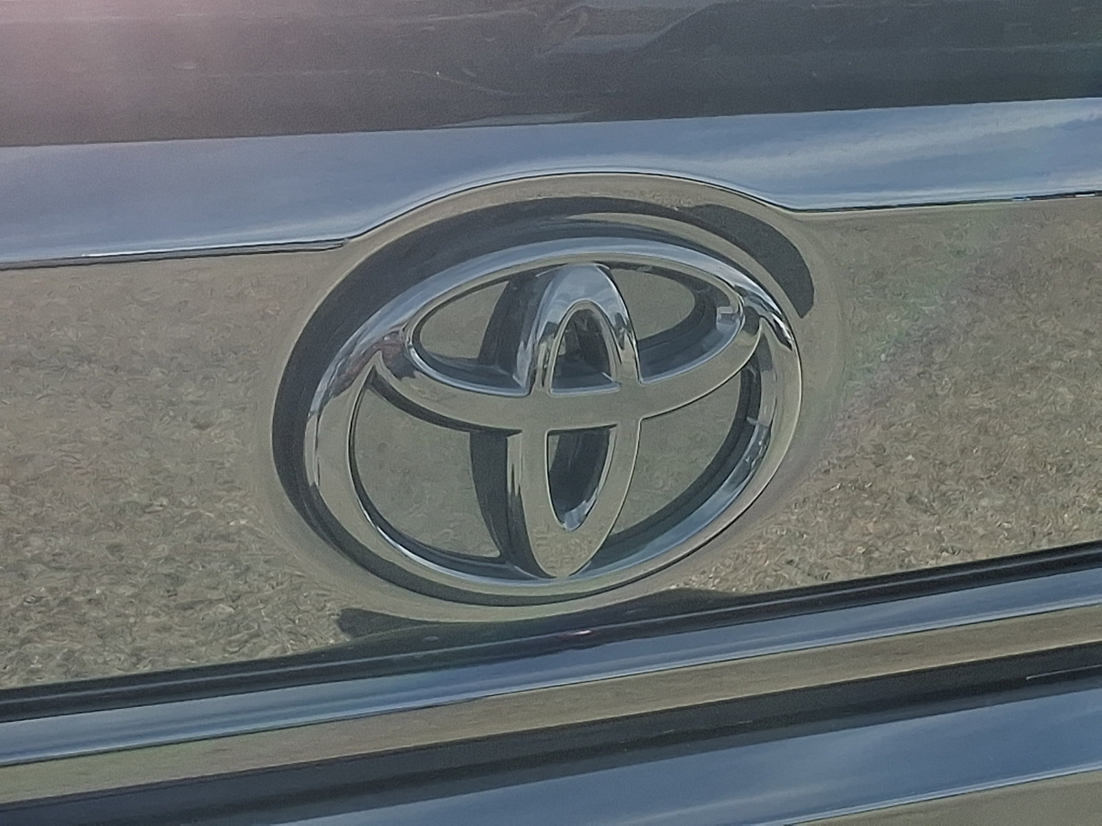 Certified 2026 Toyota Corolla SE w/ SE Package FWD image 31