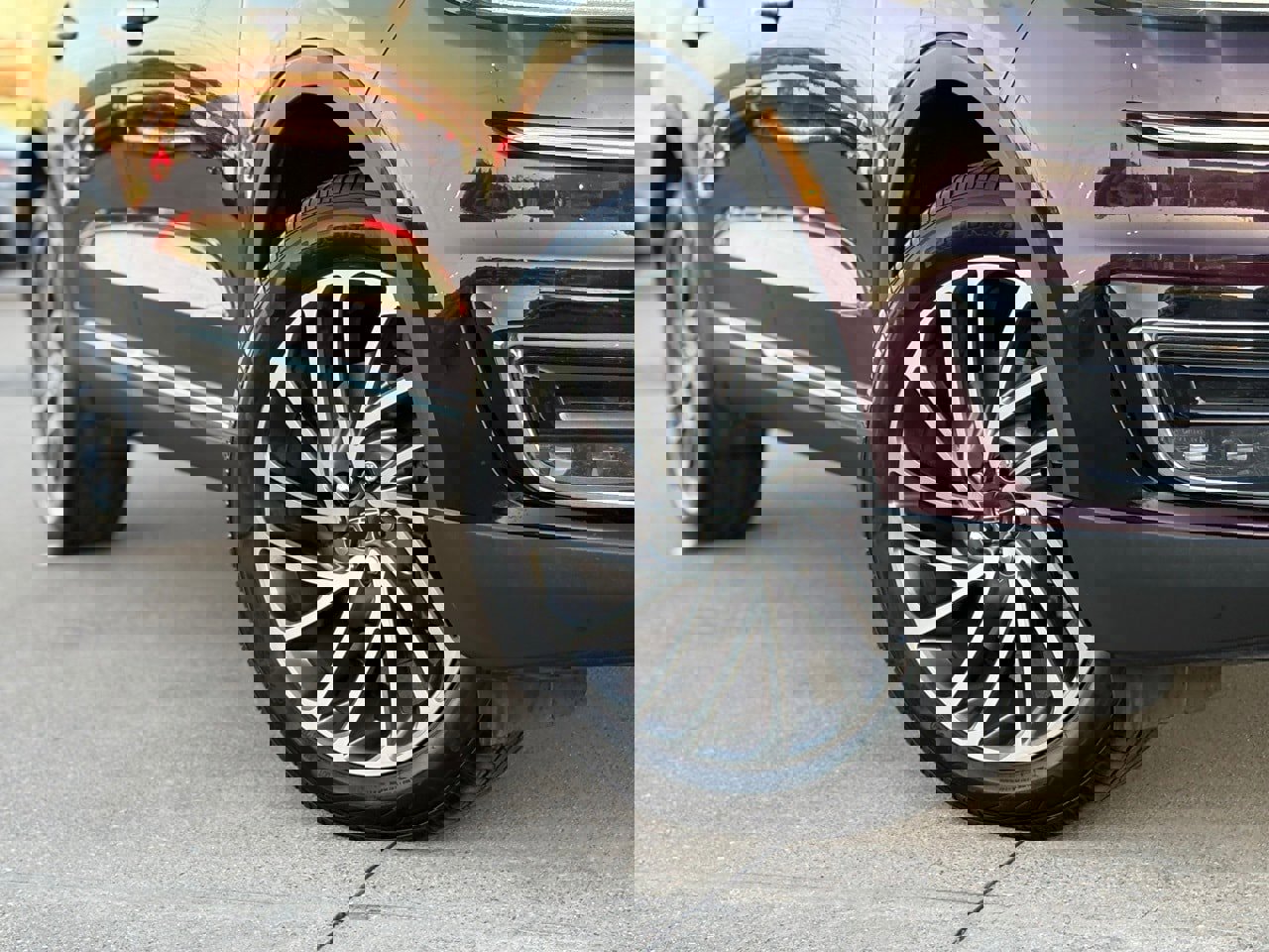 Used 2020 Lincoln Nautilus Reserve image 10