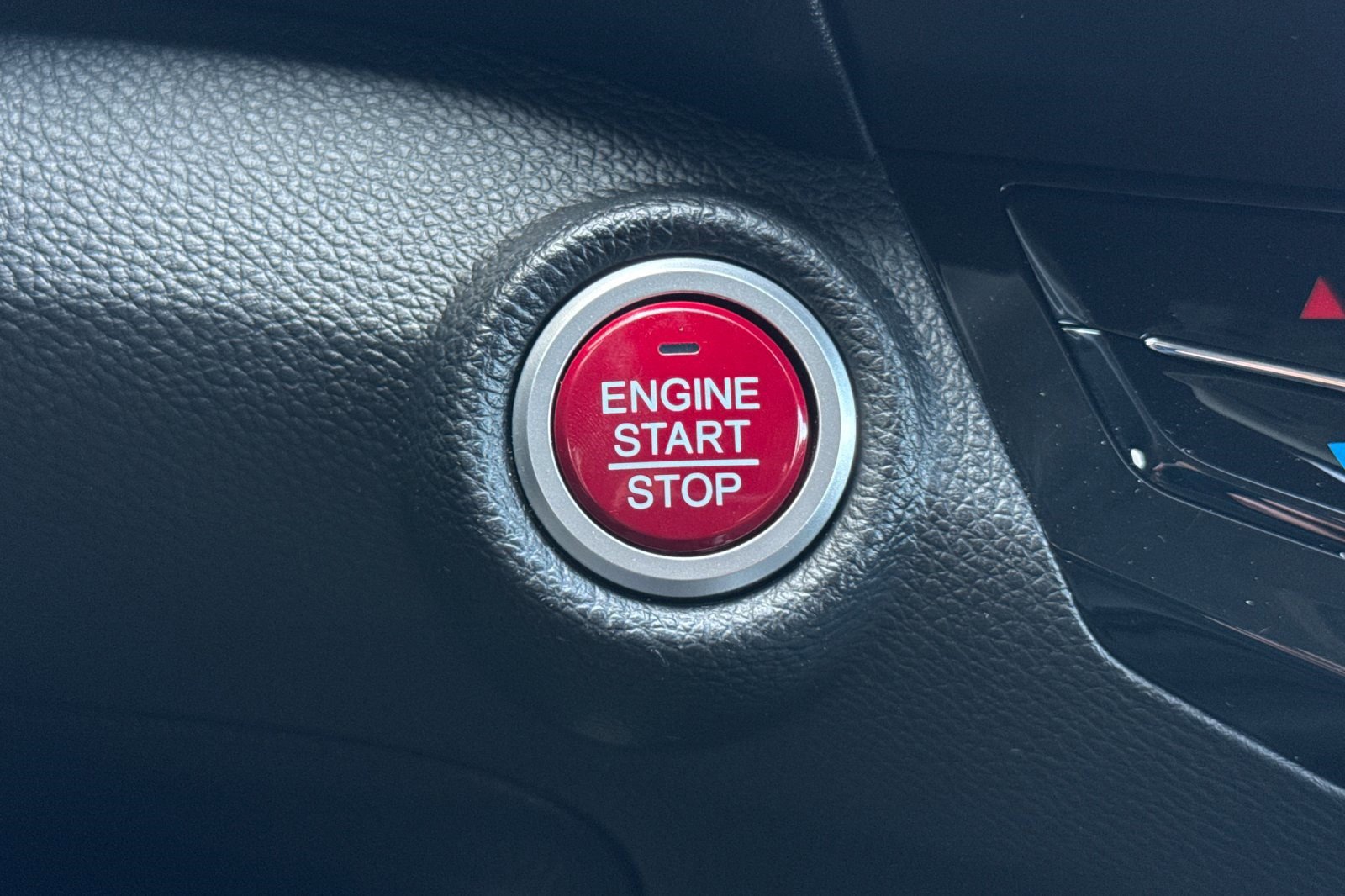 Used 2017 Honda Accord EX image 32