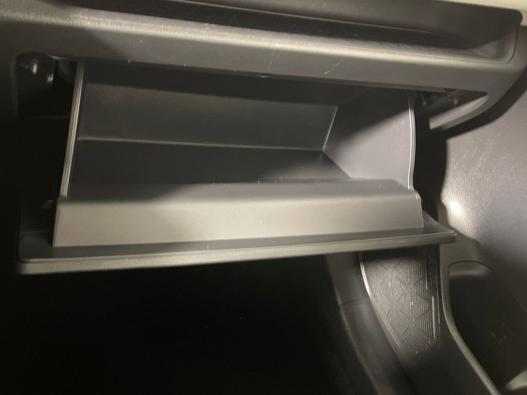 Used 2021 Toyota RAV4 XLE Premium image 25