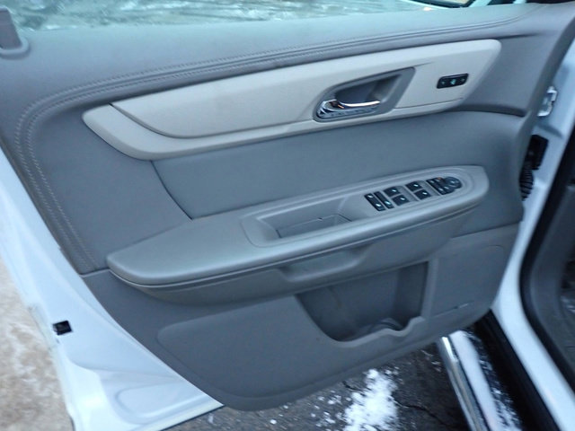 Used 2017 Chevrolet Traverse LT image 23