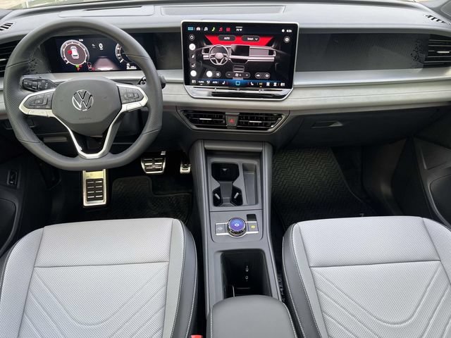 New 2026 Volkswagen Tiguan SE R-Line FWD image 23