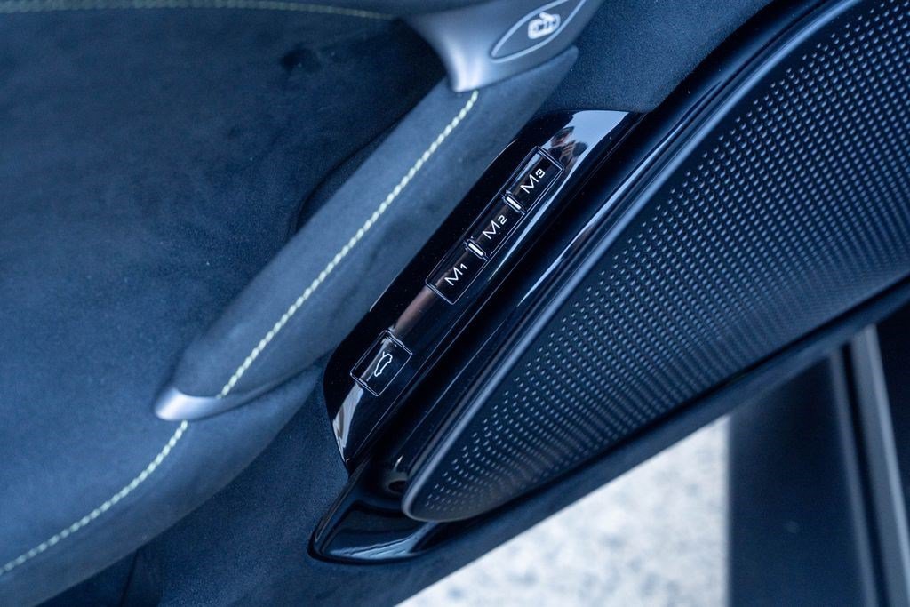 Used 2022 Ferrari Roma RWD image 29