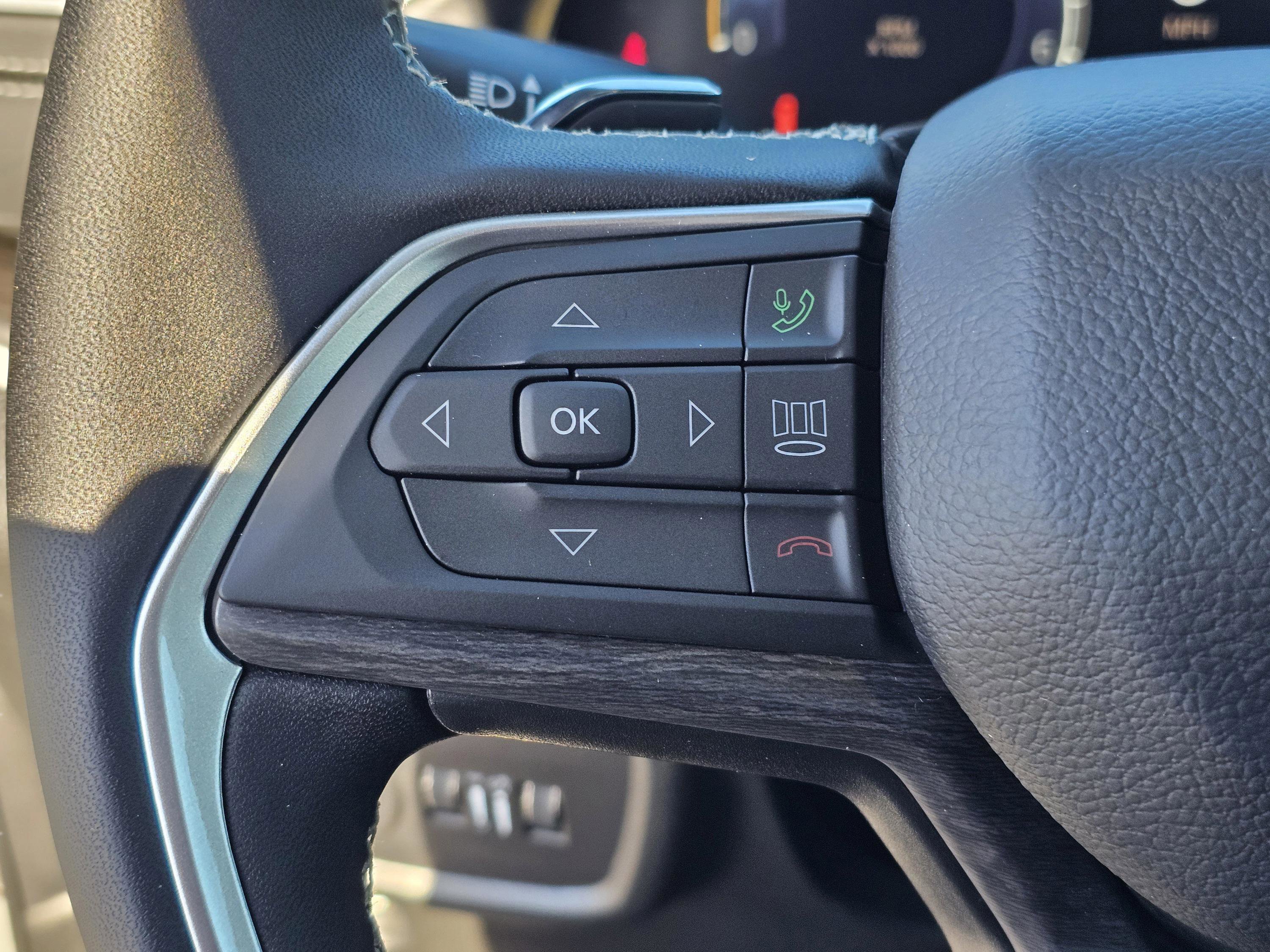 New 2025 Jeep Grand Cherokee L Limited w/ Black Appearance Package image 21