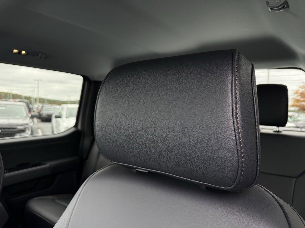 New 2026 Ford F350 Lariat w/ Chrome Package image 23