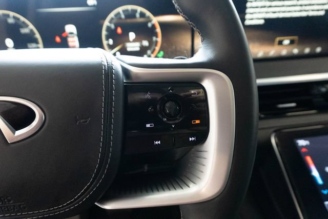 Used 2025 INFINITI QX80 Sensory AWD/4WD image 31