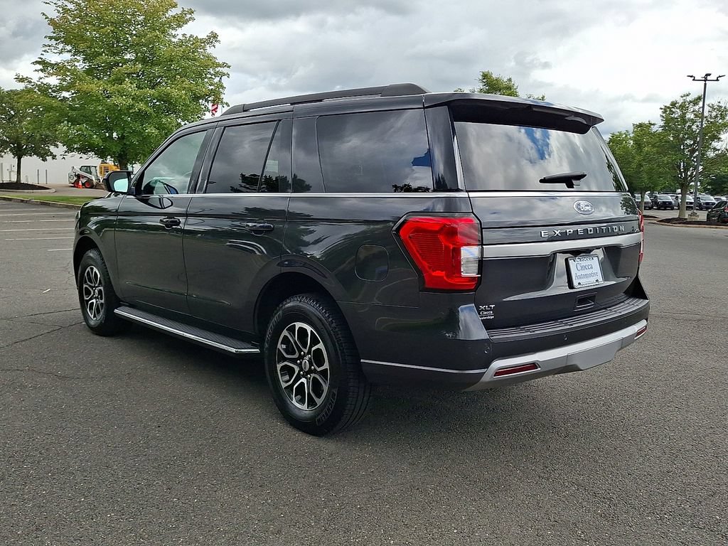 Used 2023 Ford Expedition XLT AWD/4WD image 7