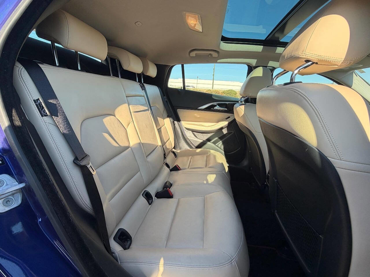 Used 2017 INFINITI QX30 Premium w/ Navigation Package image 15