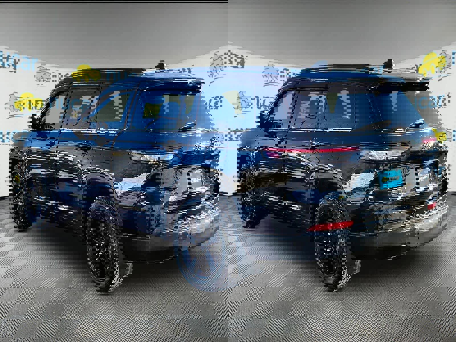 Used 2021 Jeep Grand Cherokee L Laredo image 4