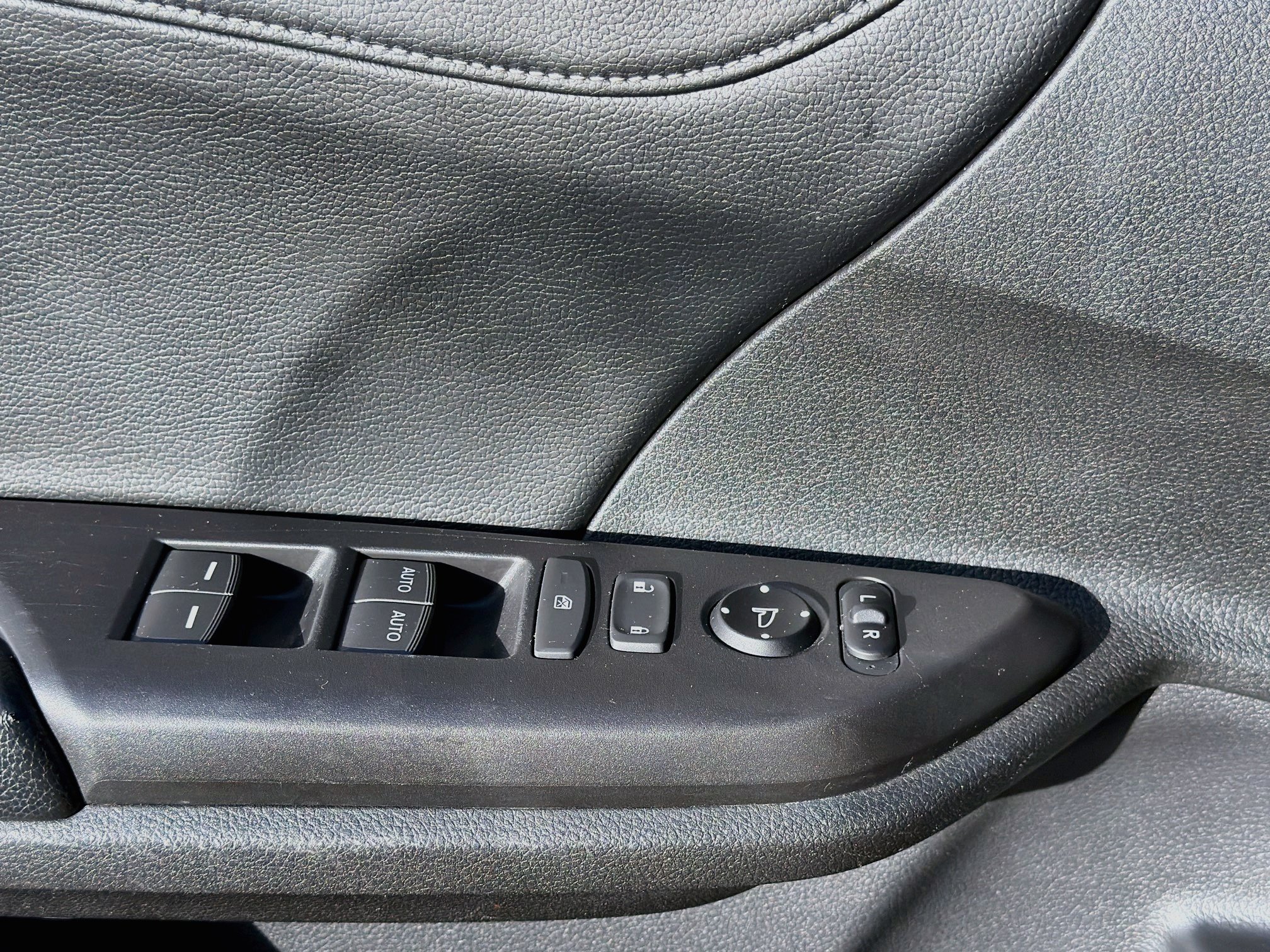 Used 2018 Honda Civic Touring image 22