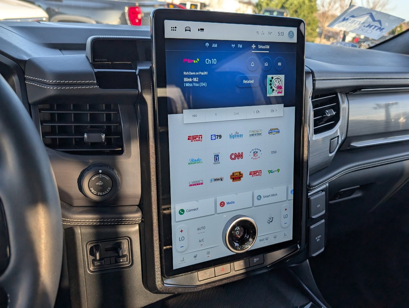 Used 2022 Ford F150 Lightning Platinum image 20