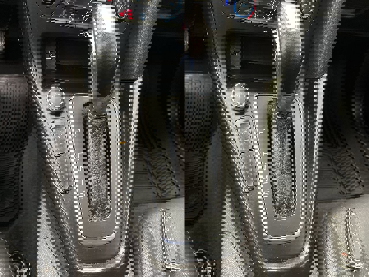 Used 2017 Ford Focus Titanium w/ Titanium Technology Package image 26