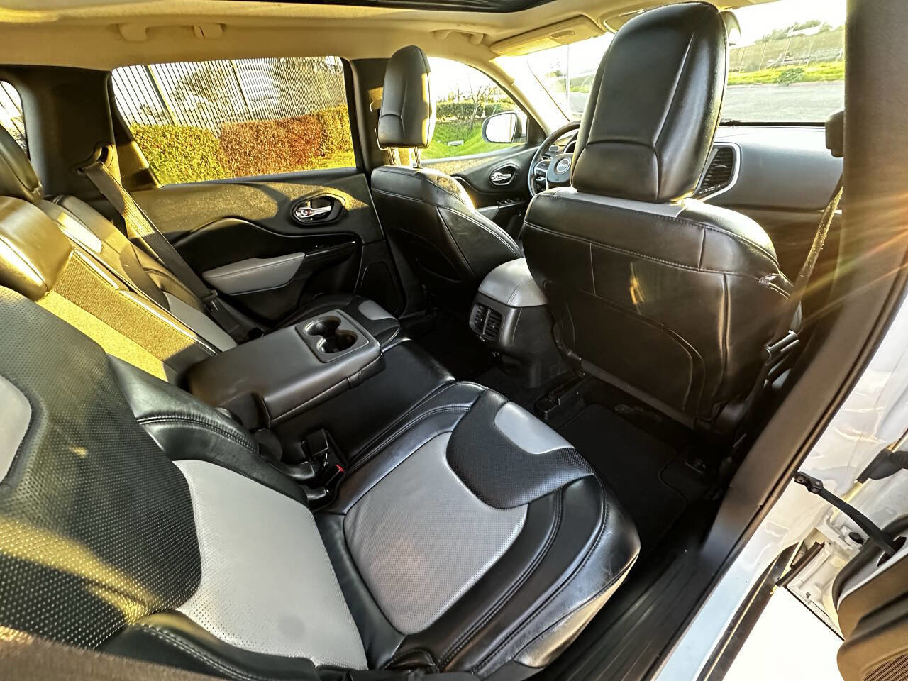 Used 2014 Jeep Cherokee Limited w/ Technology Group image 14