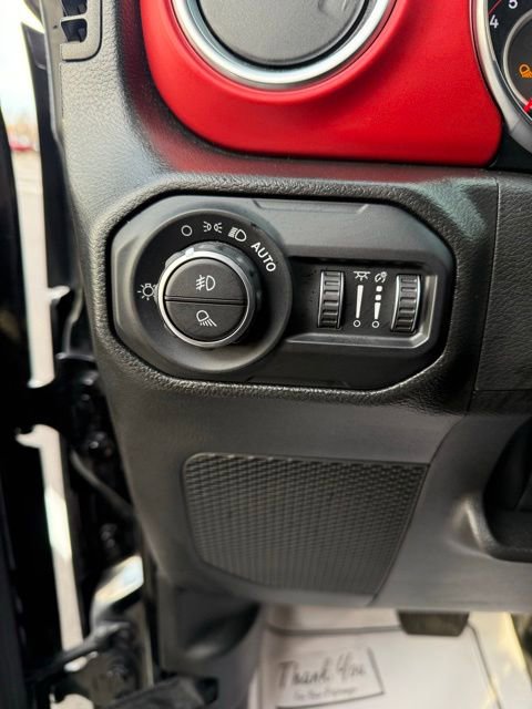 Used 2022 Jeep Gladiator Rubicon w/ LED Lighting Group AWD/4WD image 16