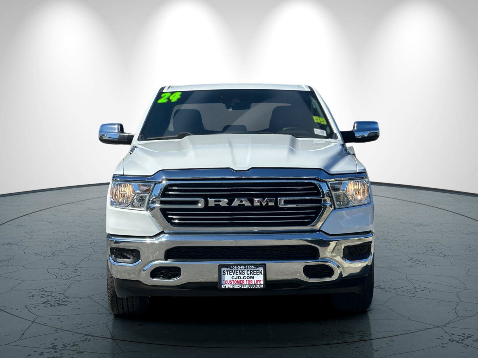 Used 2024 RAM 1500 Laramie RWD image 9