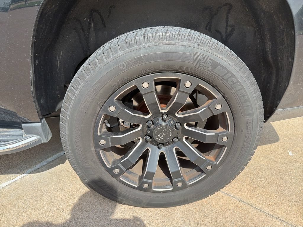 Used 2020 Cadillac Escalade Luxury AWD/4WD image 8