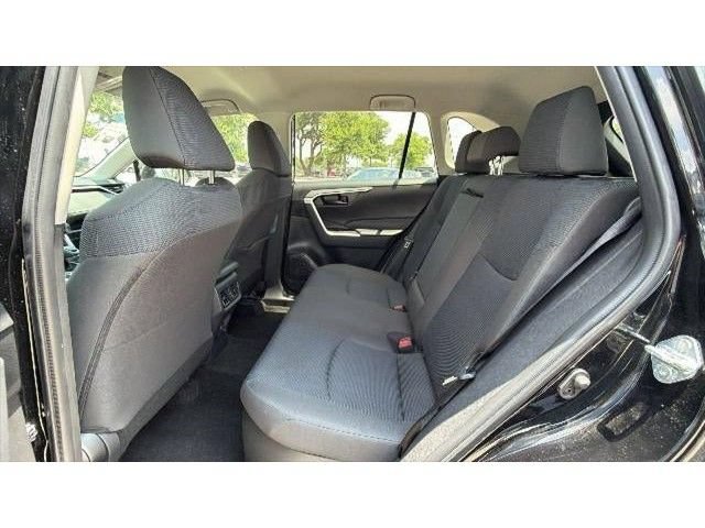 Certified 2025 Toyota RAV4 LE AWD/4WD image 34