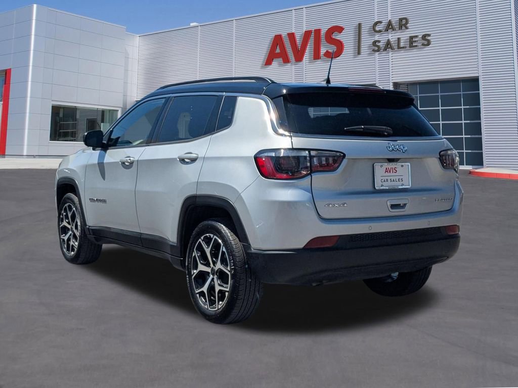 Used 2025 Jeep Compass Limited video 3