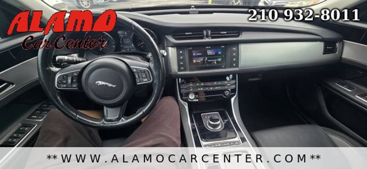Used 2017 Jaguar XF Premium RWD image 33