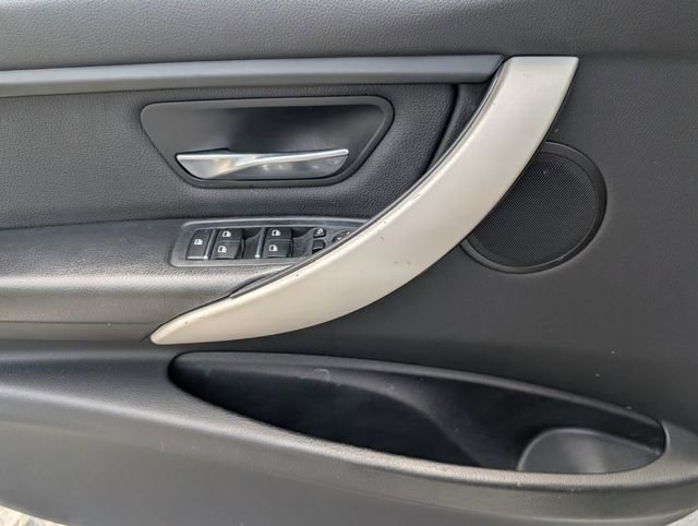 Used 2018 BMW 320i Sedan image 29