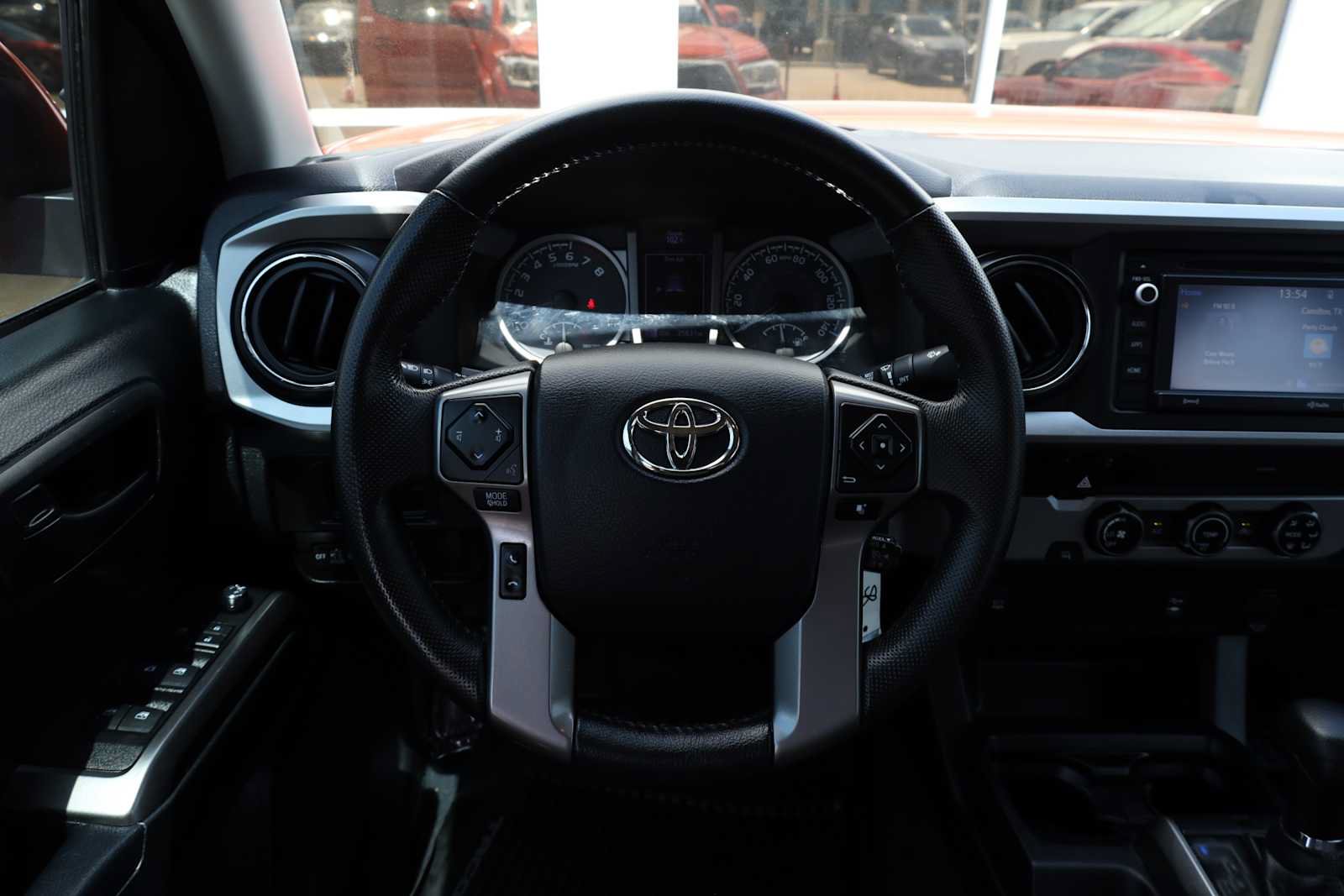 Used 2017 Toyota Tacoma SR5 RWD image 17