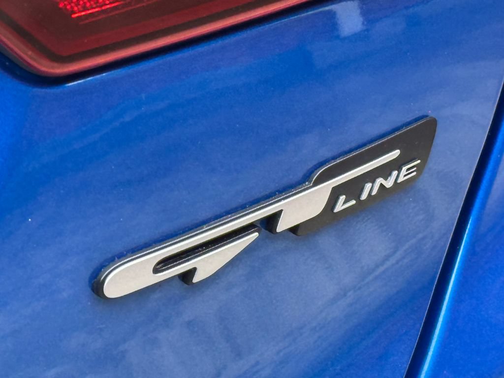 Used 2023 Kia Forte GT-Line w/ GT-Line Premium Package FWD image 5