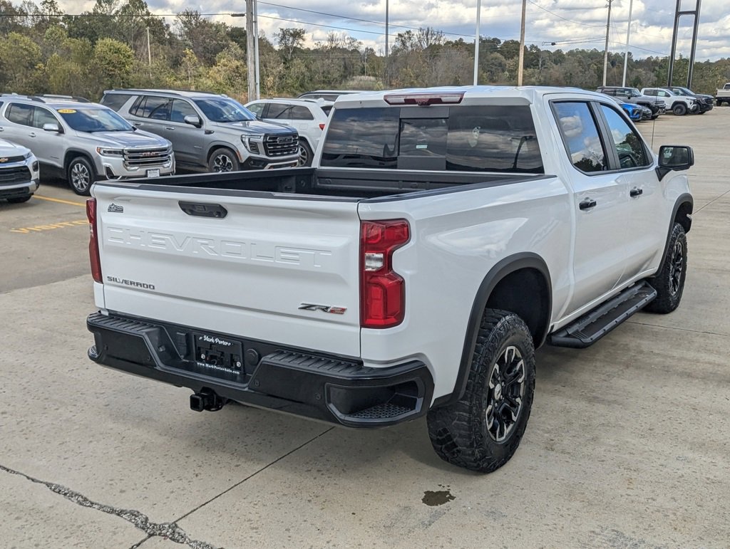 Used 2024 Chevrolet Silverado 1500 ZR2 w/ Technology Package image 7