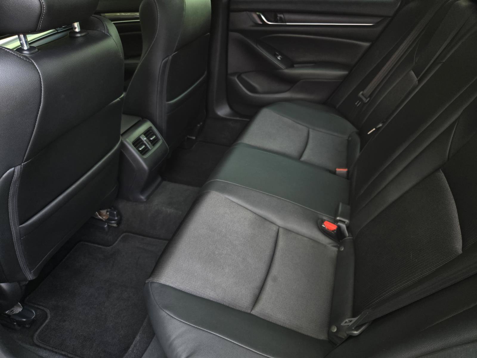 Used 2019 Honda Accord Sport image 16