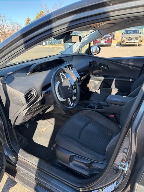 Used 2017 Toyota Prius Two image 5