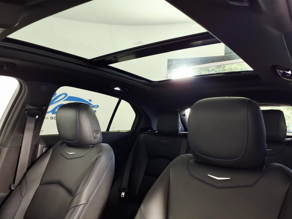 Used 2025 Cadillac XT4 Sport FWD image 15