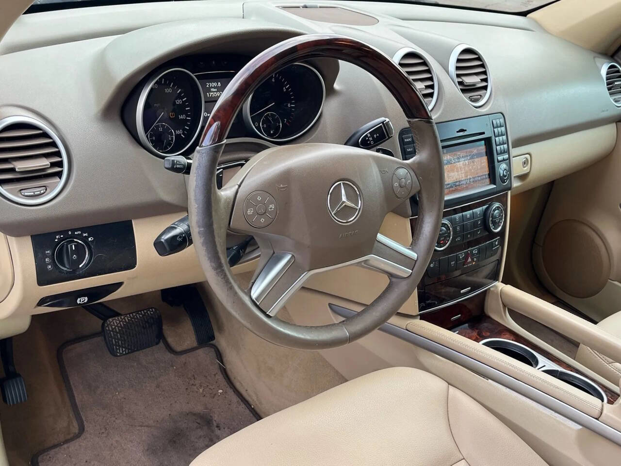 Used 2010 Mercedes-Benz ML 350 4MATIC image 15