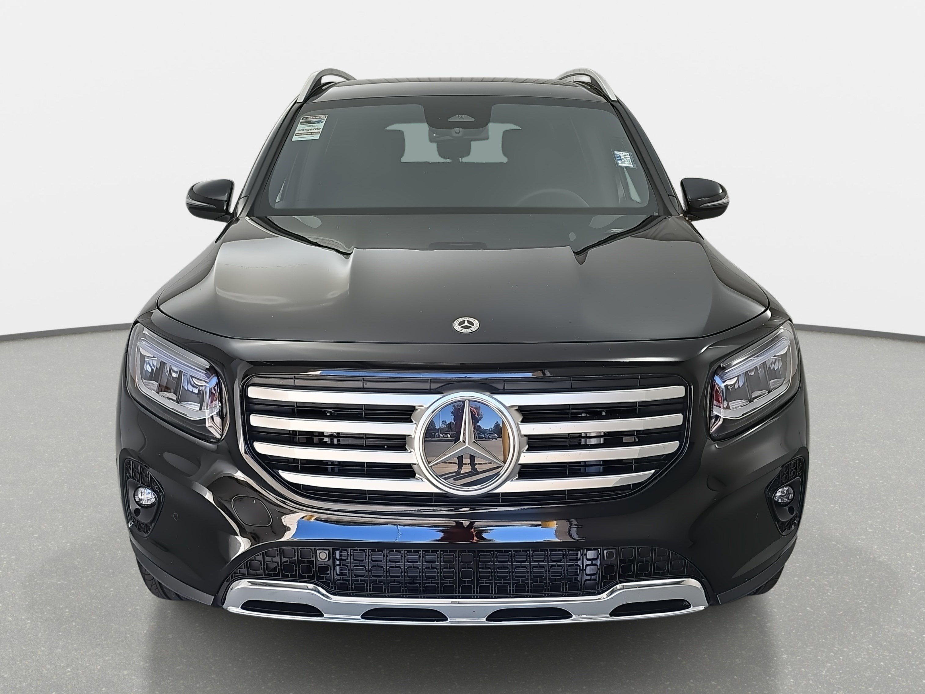 New 2025 Mercedes-Benz GLB 250 image 2