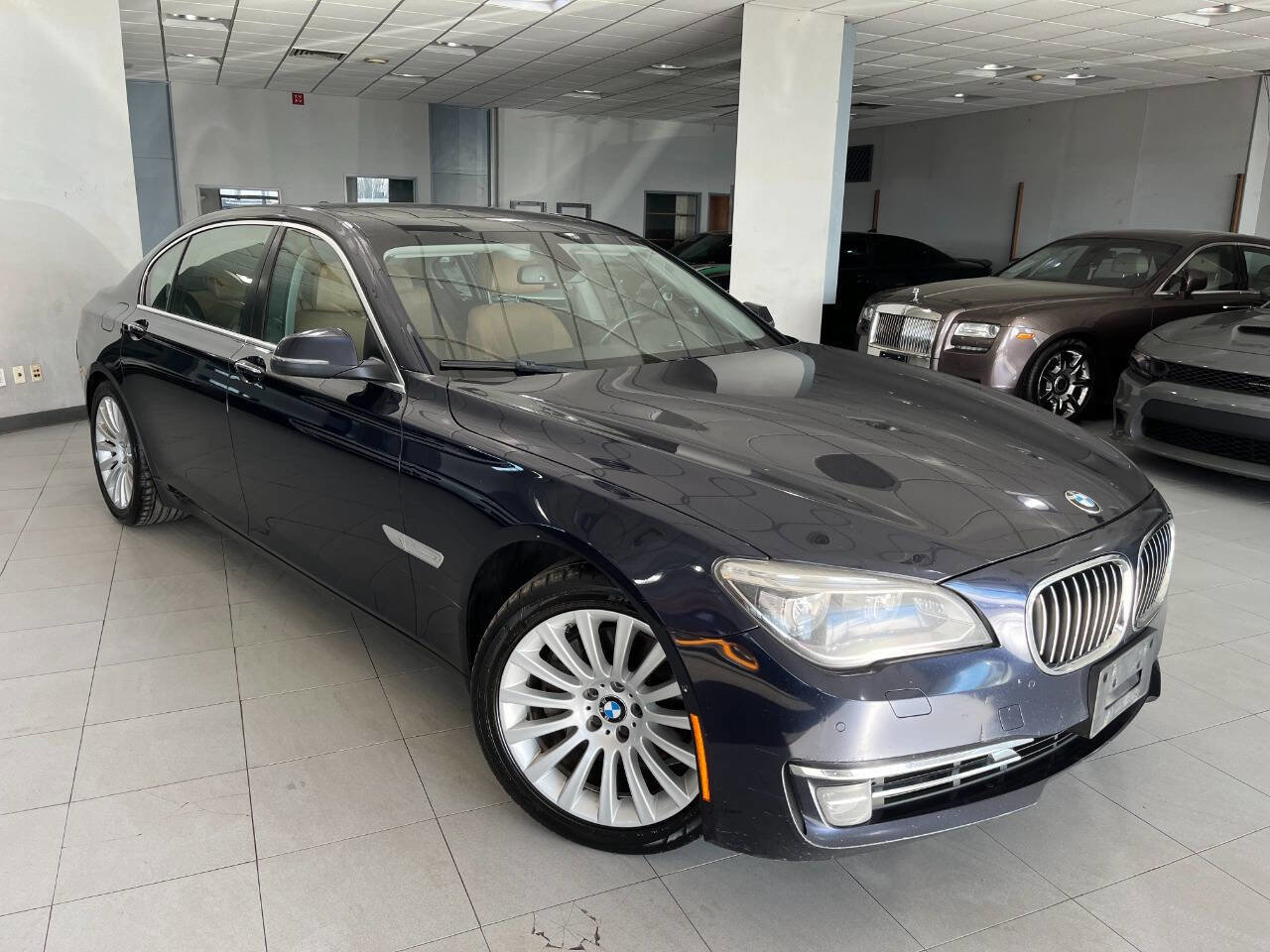 Used 2014 BMW 740Li image 1