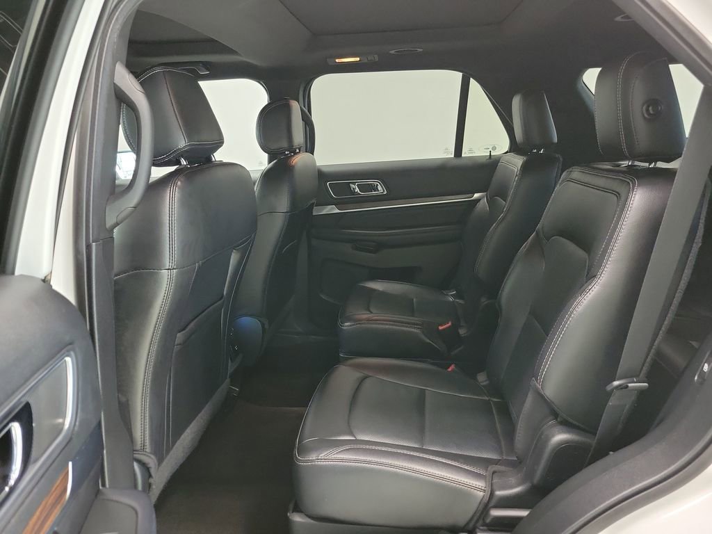 Used 2017 Ford Explorer Limited image 5