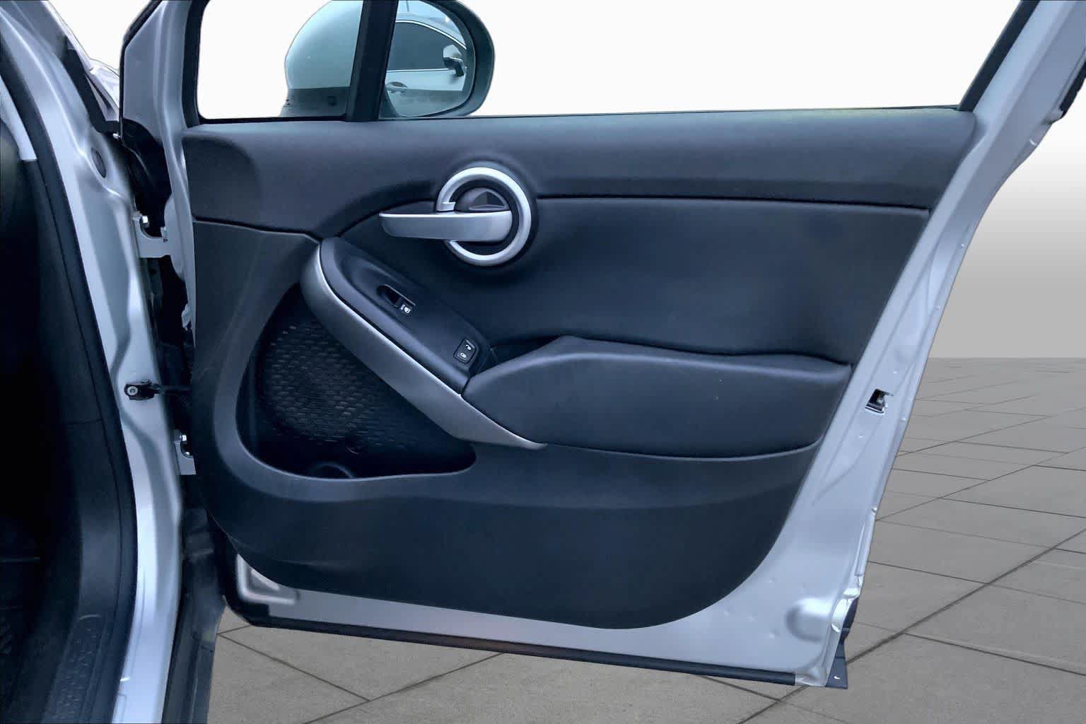 Used 2017 FIAT 500X Pop FWD image 19