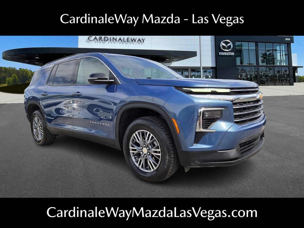 Used 2025 Chevrolet Traverse LT AWD/4WD image 1