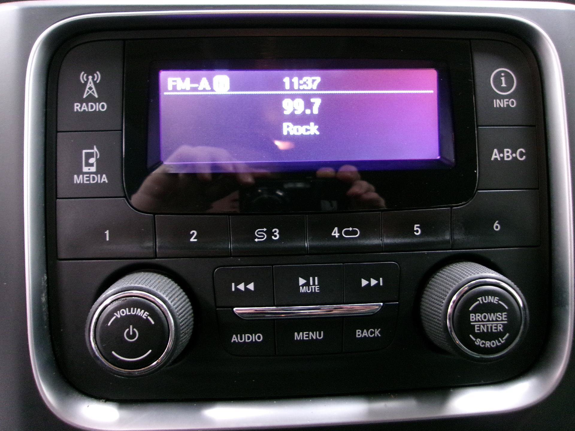 Used 2017 RAM 1500 Express AWD/4WD image 4
