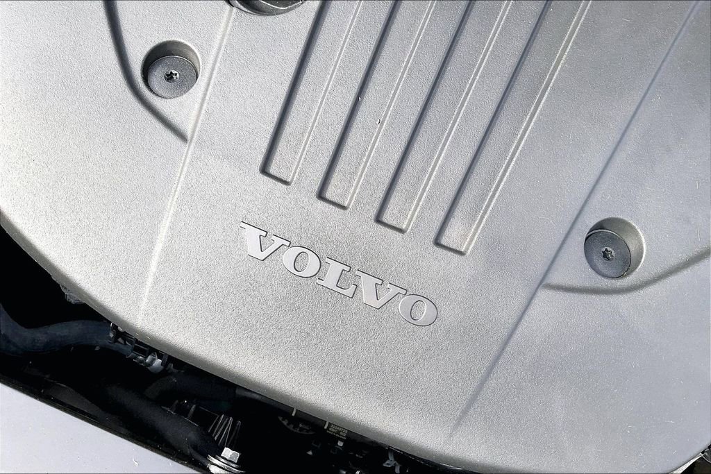 Certified 2023 Volvo XC60 B5 Plus w/ Climate Package AWD/4WD image 30