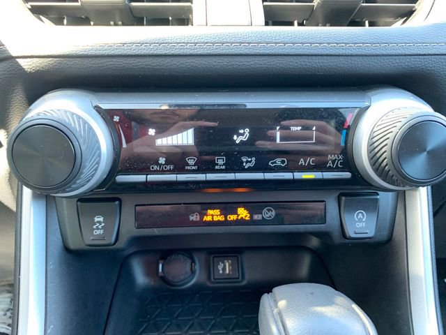 Used 2024 Toyota RAV4 LE AWD/4WD image 24