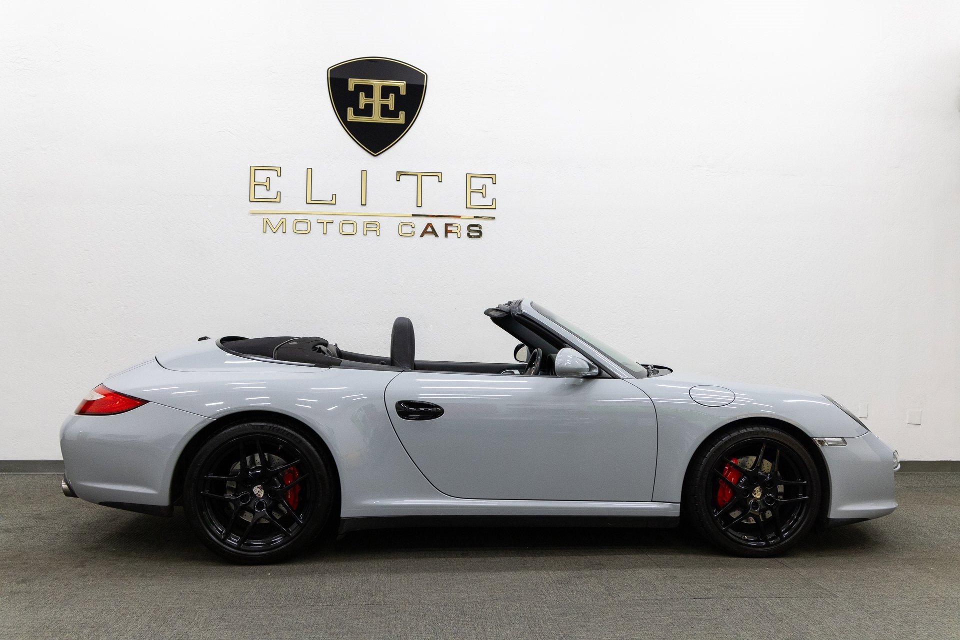 Used 2011 Porsche 911 Carrera 4S image 9