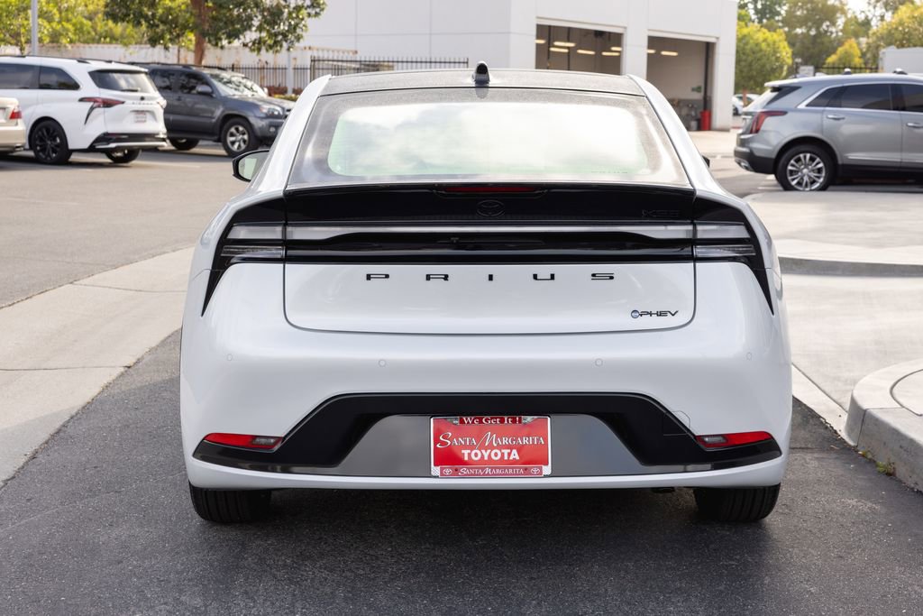 Used 2026 Toyota Prius Plug-In Hybrid image 6