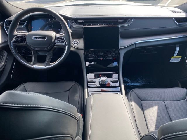 New 2025 Jeep Grand Cherokee L Overland w/ Trailer Tow Package image 34