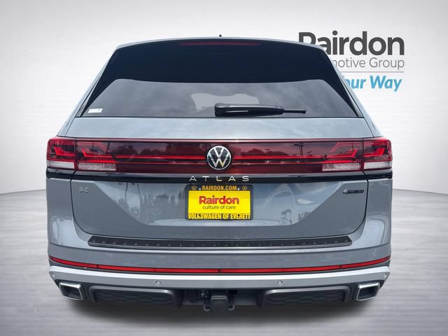 Used 2025 Volkswagen Atlas Peak Edition SE AWD/4WD image 6