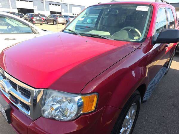Used 2010 Ford Escape XLT AWD/4WD image 1